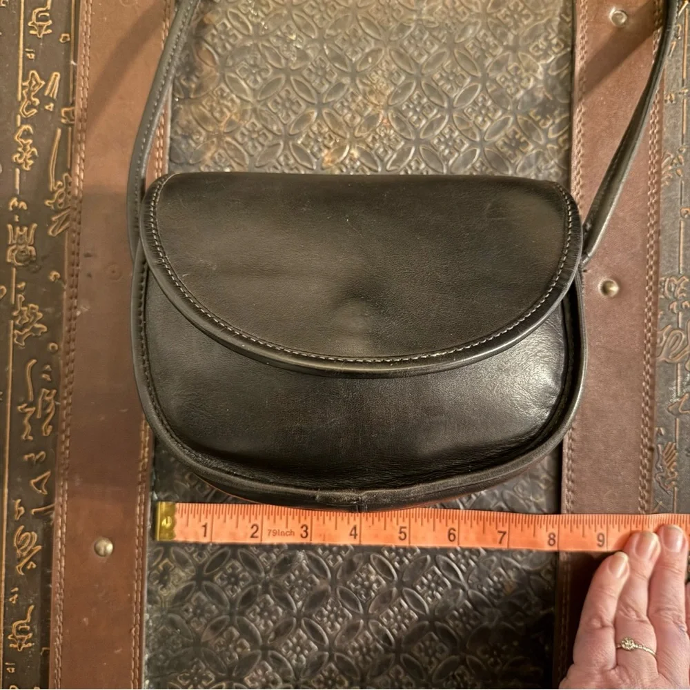 COACH Genuine Vintage Casey Black Leather Crossbody Bag - Picture 12 of 16